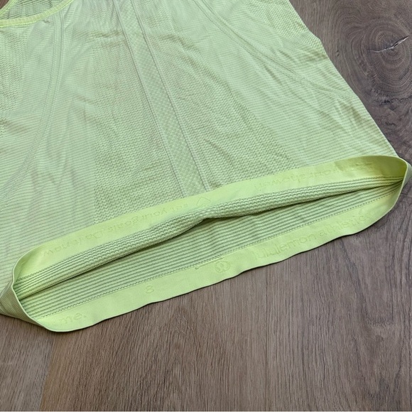 Lululemon Run: Swiftly Racerback Wild Lime - Picture 3 of 9